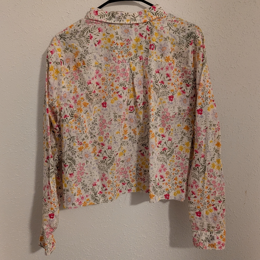 Old Navy Women's Floral Cropped Button-Down Shirt (XXL) - Picture 2 of 12